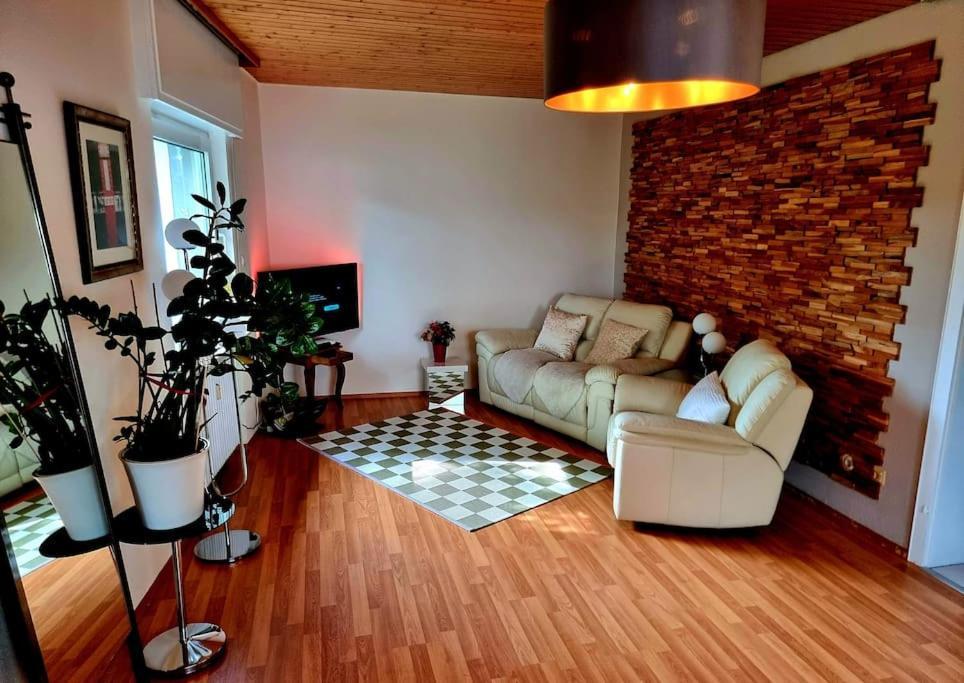 Eine Oase Bei Tara In Waldacker Apartamento Rödermark Exterior foto